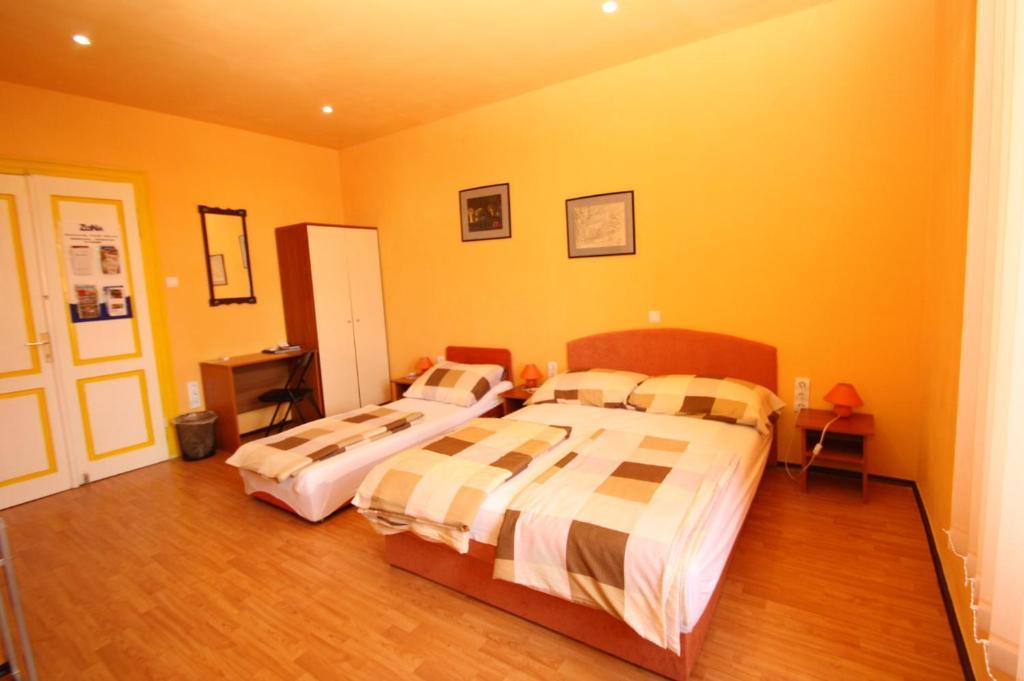 Zona Apartment