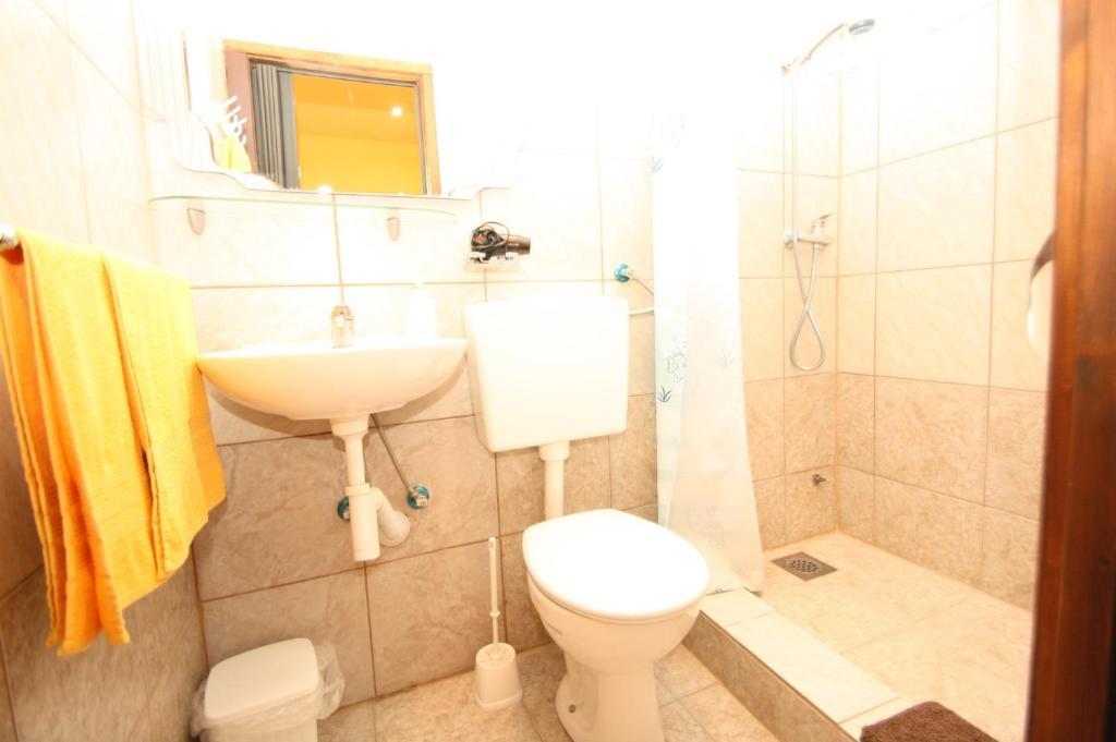Zona Apartment